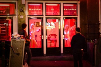 Улица красных фонарей в Голландии - фото
