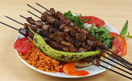 Turkkilainen keittiö: valokuvia, ruokia ja reseptejä Turkin kansallisesta  keittiöstä