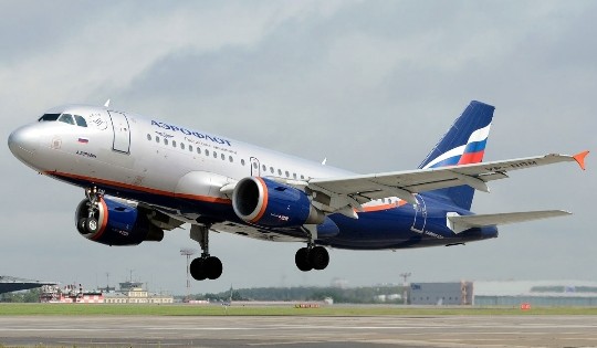 Wie viel muss man von Naryan-Mar nach Moskau fliegen? Flugzeit Naryan-Mar - Moskau