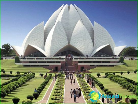 Excursions in Delhi