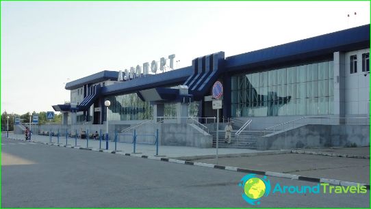 مطار بلاغوفيشتشينسك