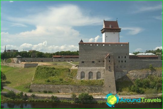 Tours to Narva