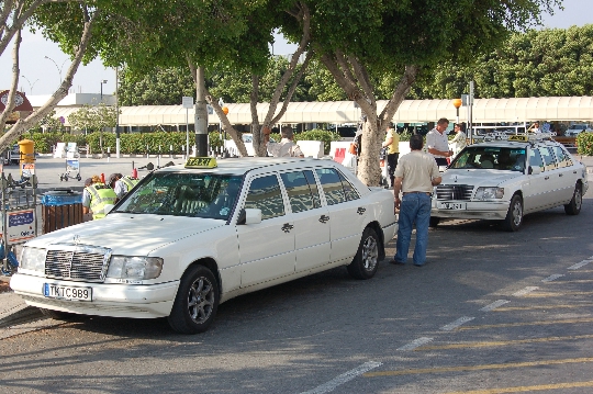 מונית בקפריסין