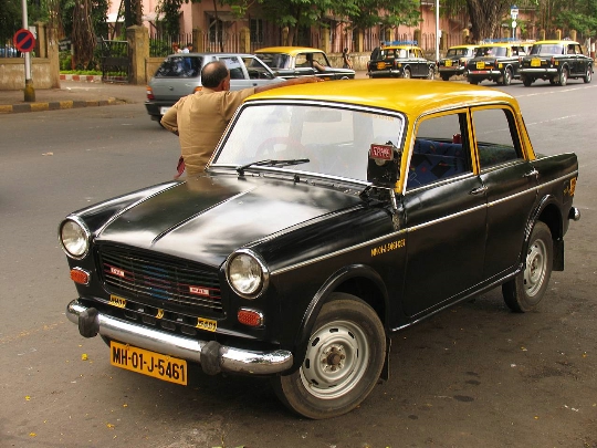 تاكسي في الهند