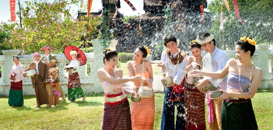 تقاليد تايلاند