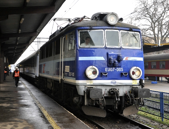 Железници на Полша