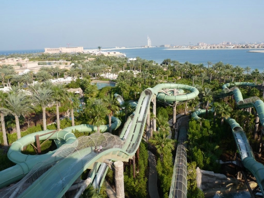 الحدائق المائية في دبي