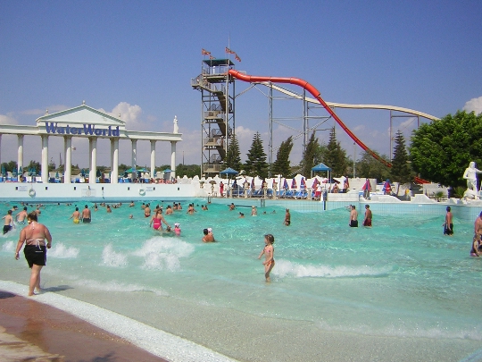 Ayia Napa sınırlarındaki Su Parkları