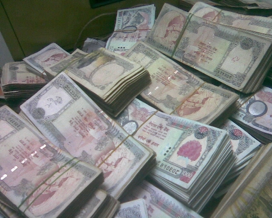 Waluta w Nepalu