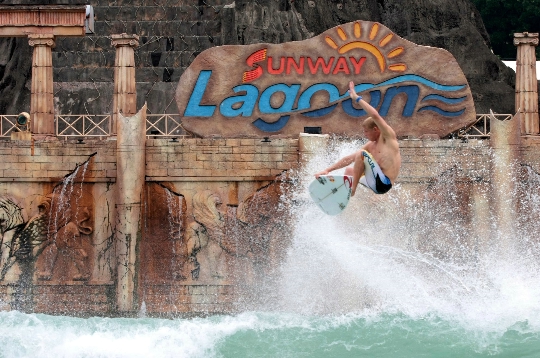 Water parks in Kuala Lumpur