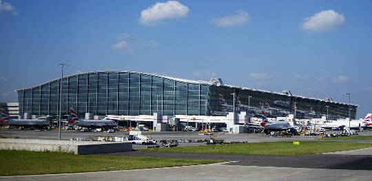 Egyesült Királyság repülőterein