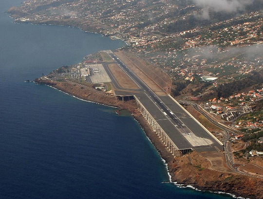 Lotniska w Portugalii