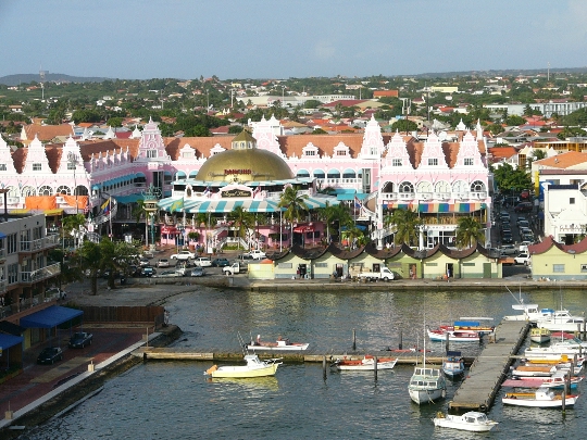 Oranjestad - die Hauptstadt von Aruba