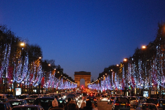 عيد الميلاد في باريس