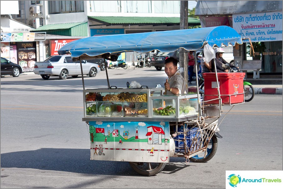 Fruit Macau - rower i wózek