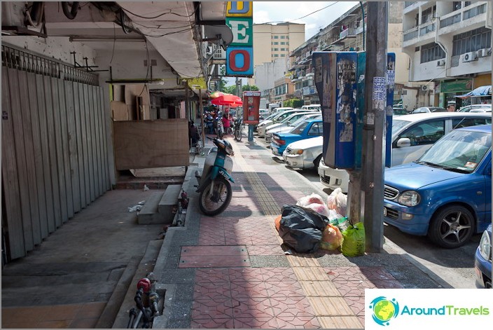 Sometimes the sidewalks are cluttered like in Thailand