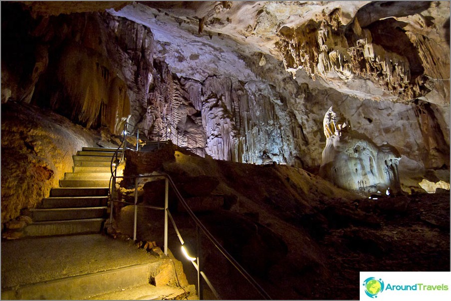 Emine Bair Hosar Cave