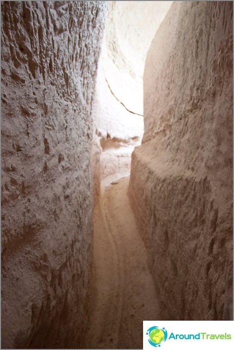 Wandelpaden in de rotsen. Cappadocië