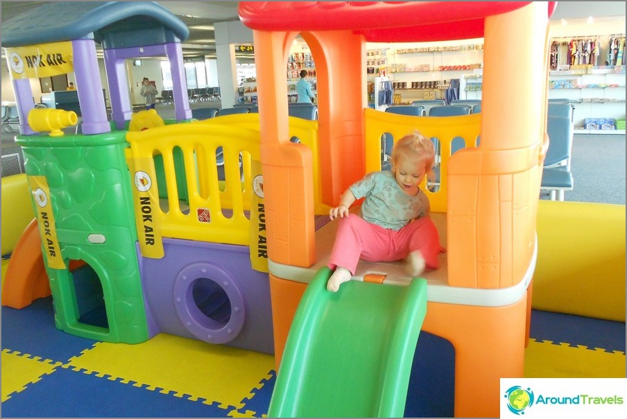 Children's corner at Don Muang Airport (Bangkok)