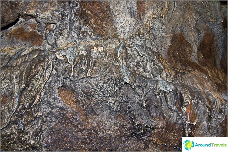 Calcite deposits inside the second hall of Terpi-Koba