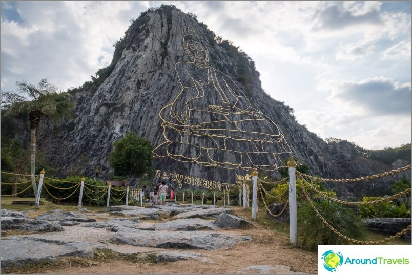 Golden Buddha Mountain i Pattaya - inte ett tempel utan en bild