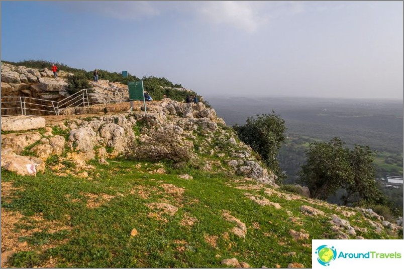 صخرة مذهلة في شمال إسرائيل - منتزه Adamit وكهف Keshet