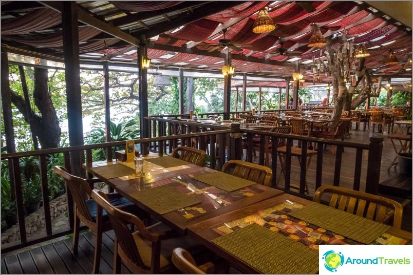 مطعم الملفوف والواقي الذكري في باتايا - مكان جميل جداً