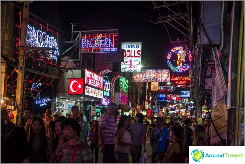 Pattaya'daki Volkin Caddesi - günahın efsanevi caddesi