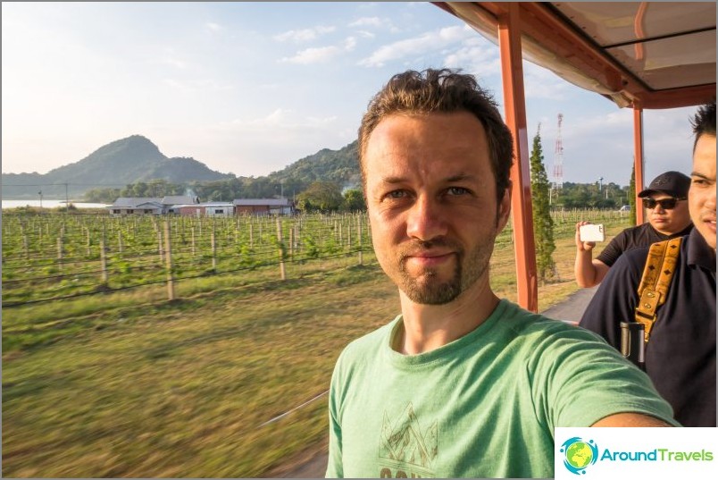 Silver Lake Vineyard i Pattaya - fin promenad och vin