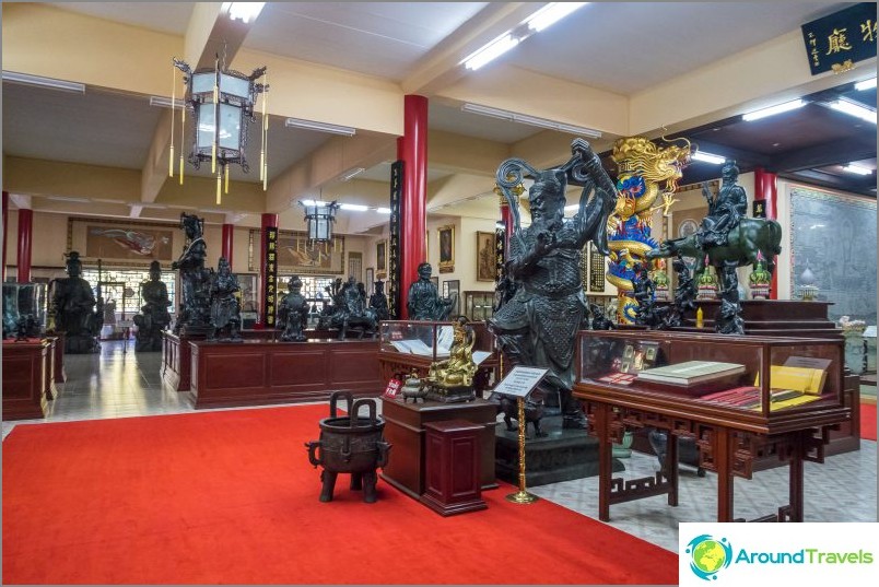Templul chinezesc din Pattaya - recomand să văd