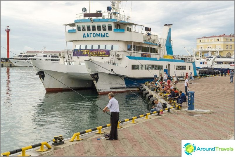 Sea Station i Sochi - yachter, butiker och Semyon Semenych