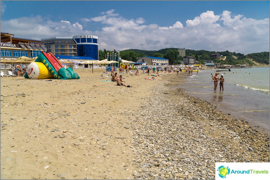 Városi strand Lermontovo-ban