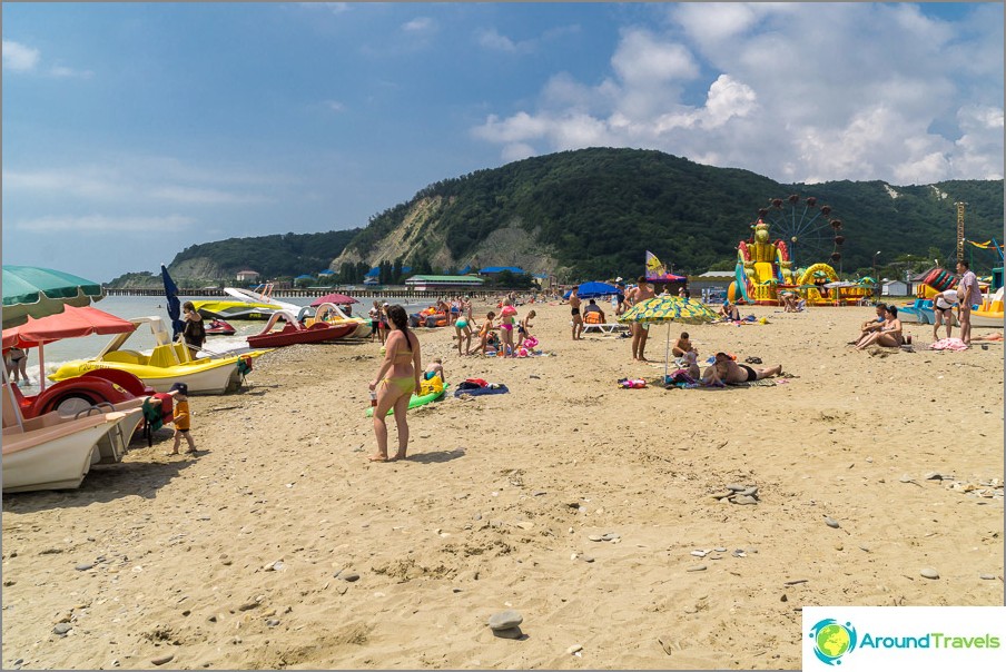 Városi strand Lermontovo-ban