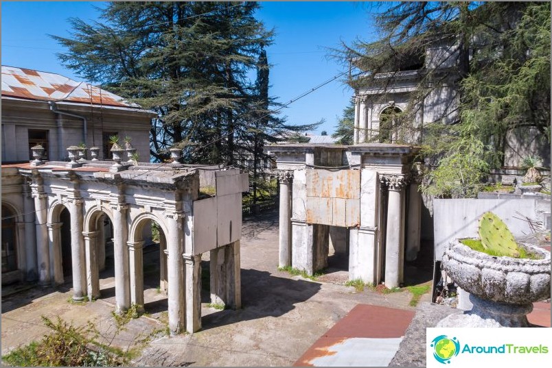 Sanatorium Ordzhonikidze à Sotchi - un magnifique abandon