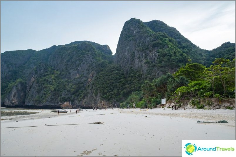 Ed ecco l'intera spiaggia di Maya Bay del film Beach