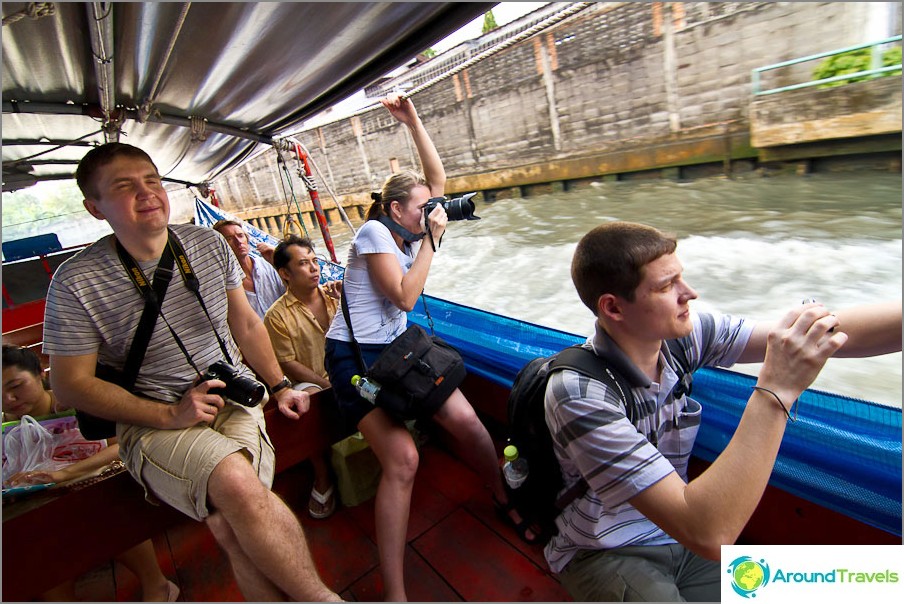 In sella a Bangkok Klong