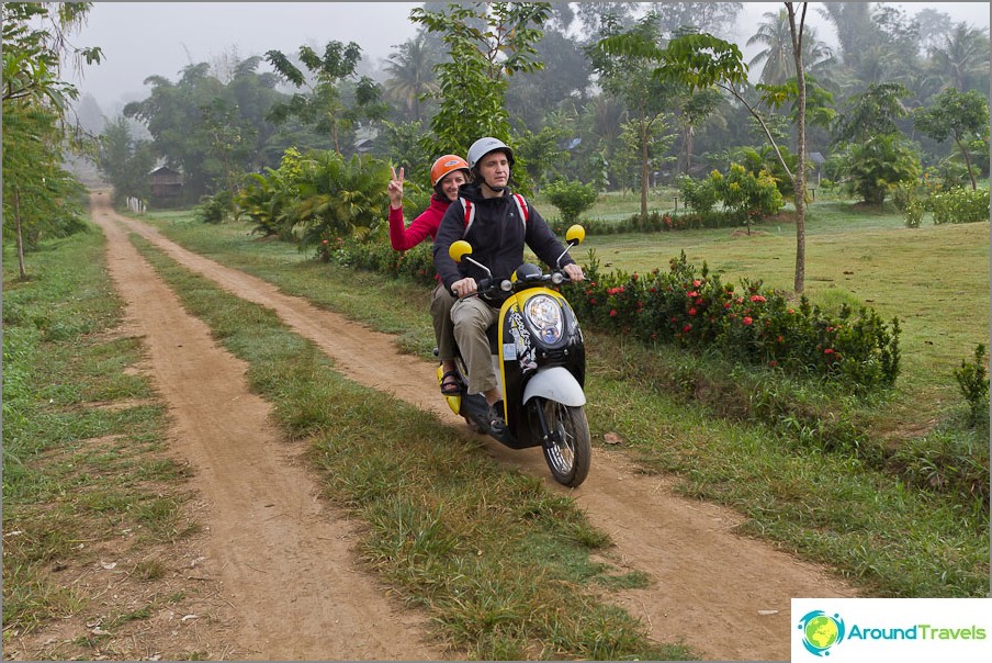 At lære at køre cykler i Thailand