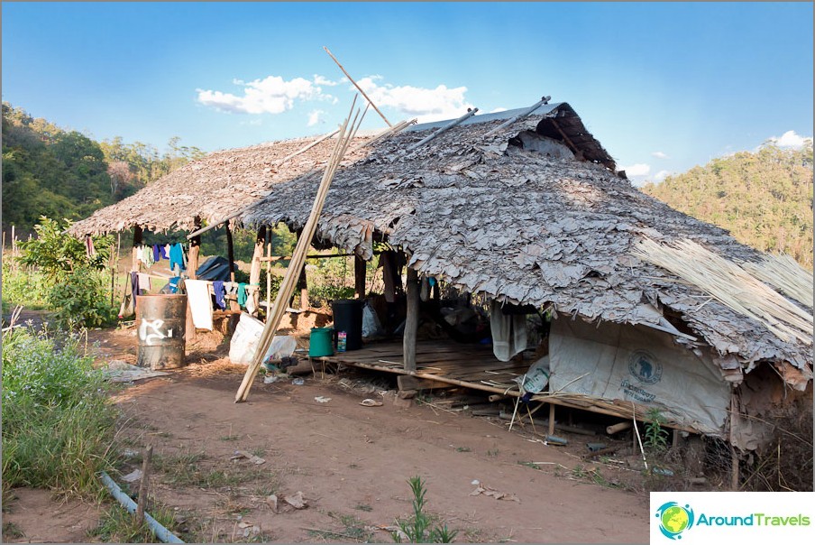 Thaise hut in de wildernis