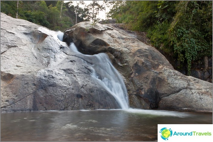 Mor Paeng Waterfall