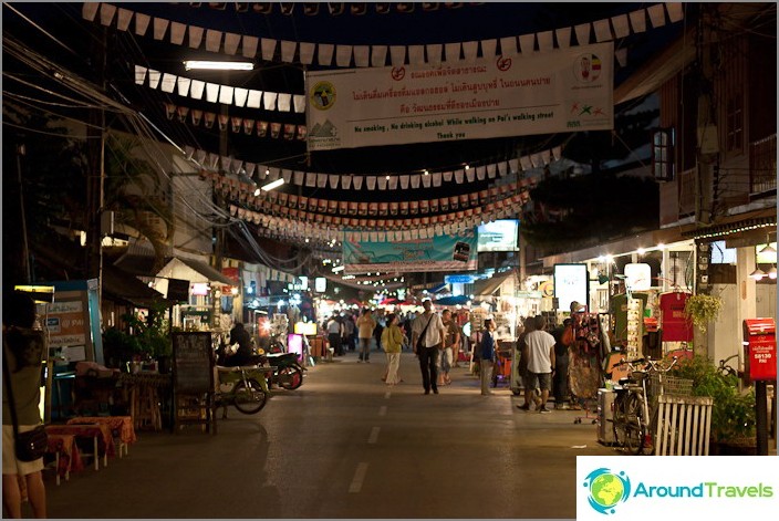 Walking Street in Pai