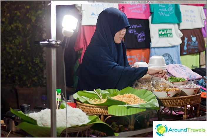 Muslim food in Pai