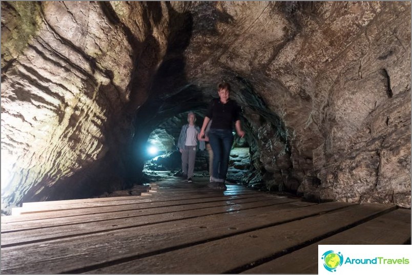 Cueva Ahshtyrskaya, Sochi