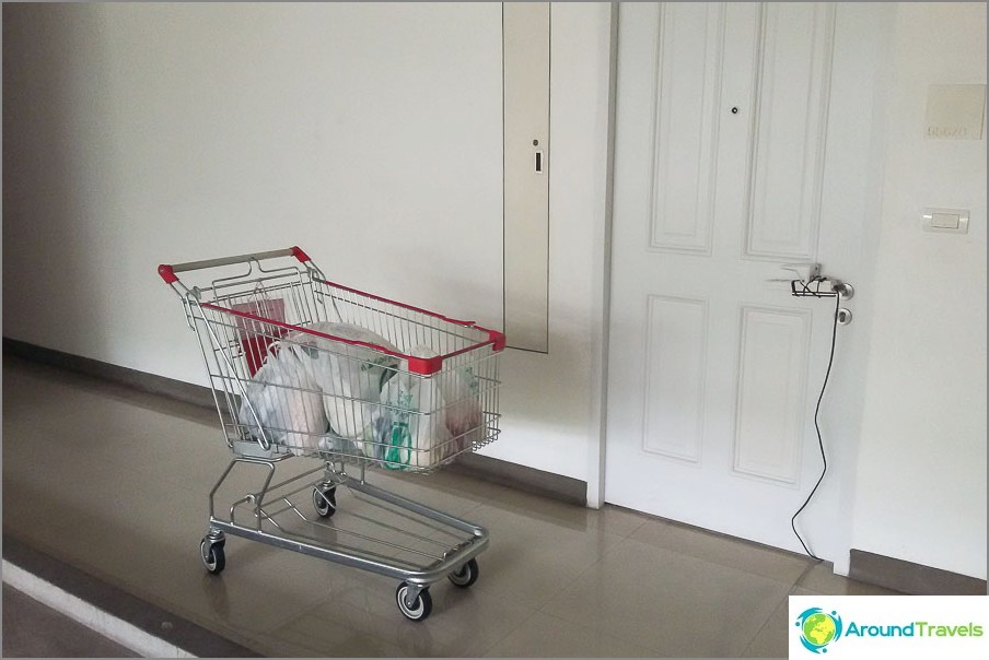 In Bangkok, I took a cart from the entrance to the apartment