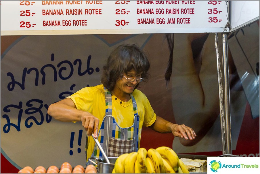 Some very happy pancake seller