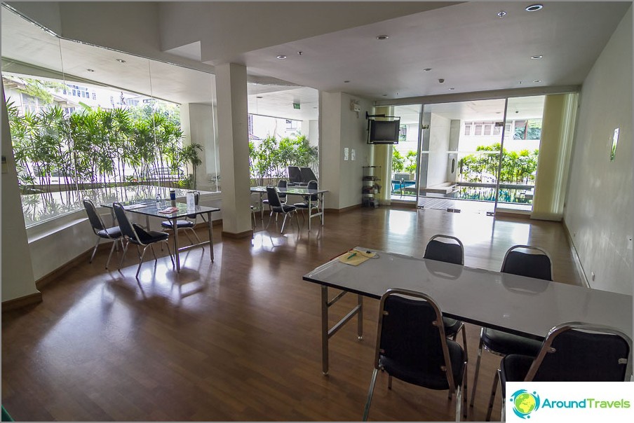 Air-conditioned work room on the ground floor