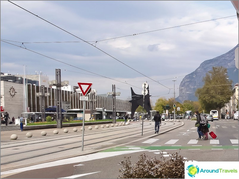 Grenoble railway and bus station