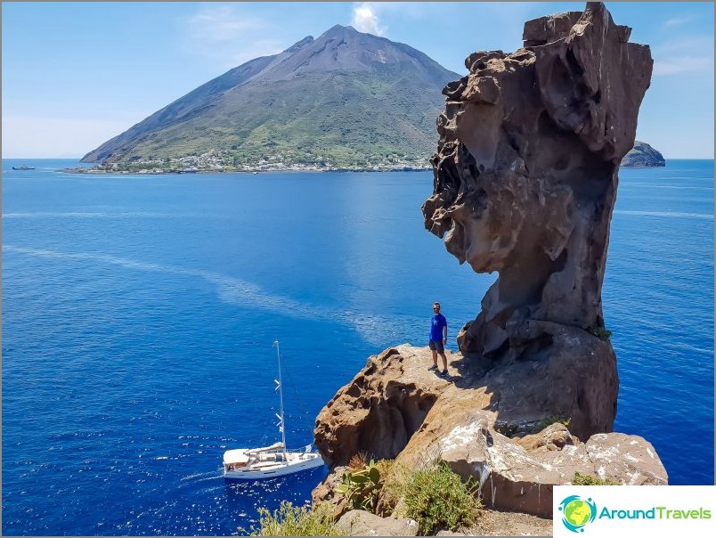 Utsikt från Stromboli från denna ö