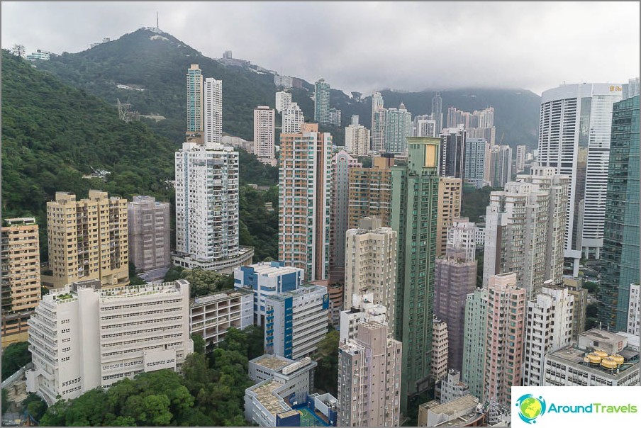 De là, vous pouvez voir Victoria Peak et le pont d'observation