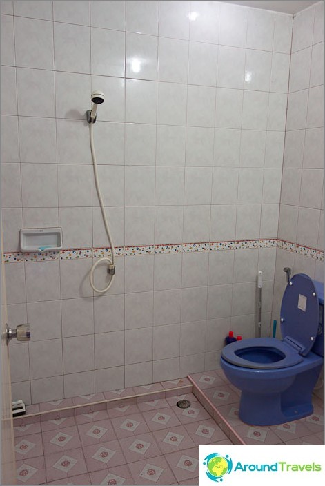 Second shower room