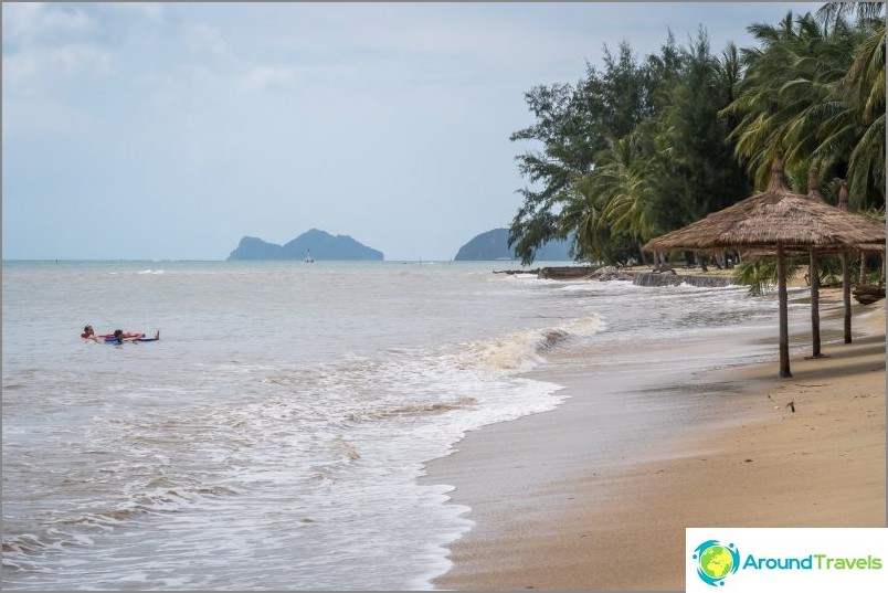 หาดบ้านไก่ (อ่าวบ้านไก่)